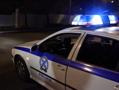 Δύο ληστείες με όπλα και κατσαβίδια σε Ν. Φιλαδέλφεια και Π. Φάληρο